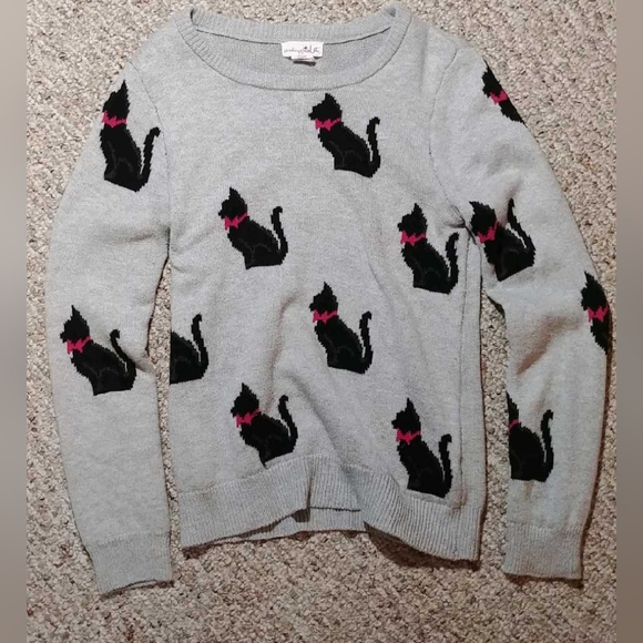 Shrinking Violet cat sweater - Picture 3 of 9